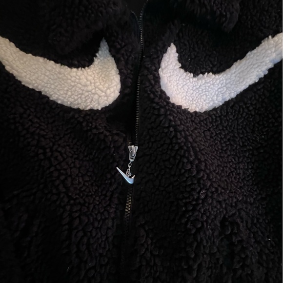 Nike Sherpa jacket - Picture 2 of 3